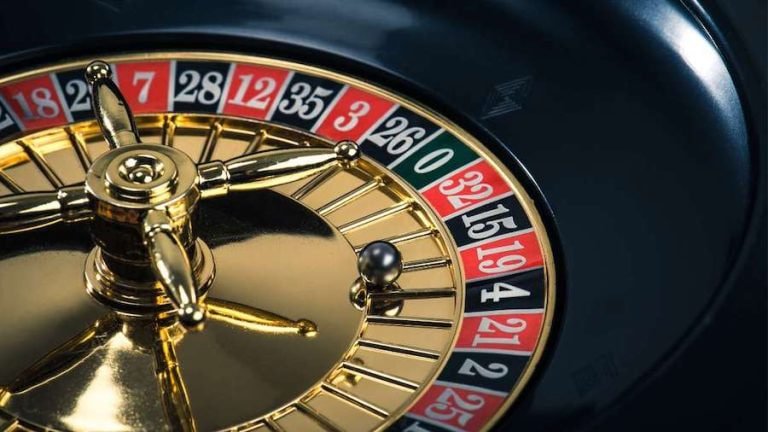 Real-time 4D draw broadcast on liga188 login mobile app showing live dealer and number results